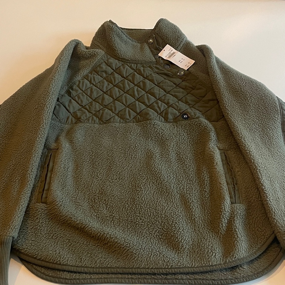 Abercrombie & Fitch Womens Quilted Olive Puffer Jacket